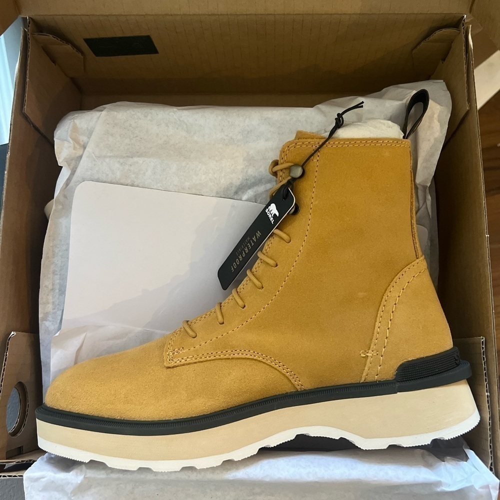 NWT Sorel Women’s Hi-Line Lace Boots Size 8.5 - Picture 2 of 7